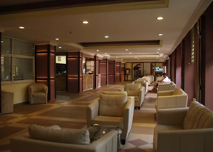 מלון Golmar 3*
