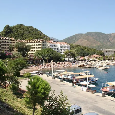 Hotel Golmar 3*