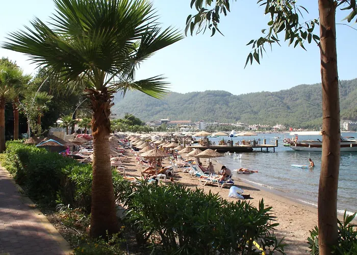 Golmar Hotel